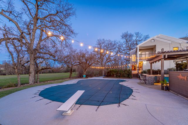 23848 Springwood Way, Millville, CA 96062