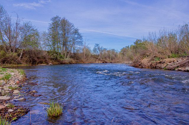 23848 Springwood Way, Millville, CA 96062