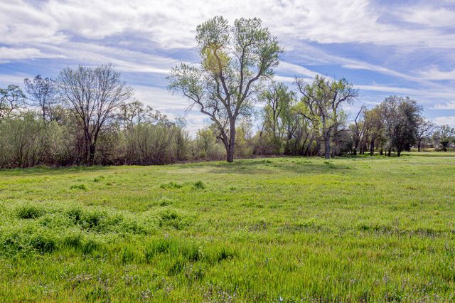 23848 Springwood Way, Millville, CA 96062