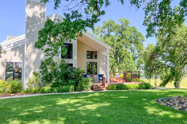 23848 Springwood Way, Millville, CA 96062