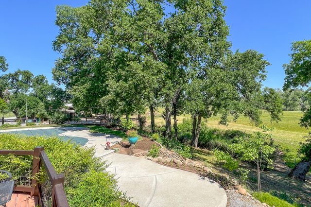 23848 Springwood Way, Millville, CA 96062