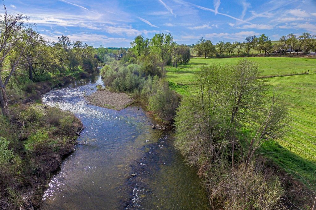 23848 Springwood Way, Millville, CA 96062