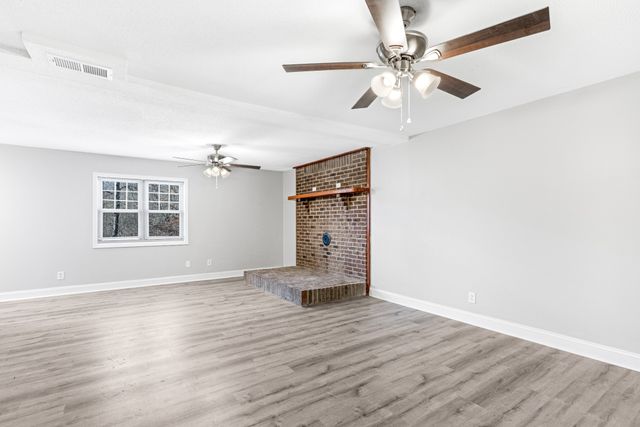 3851 Dailey Rd, Clarksville, TN 37042