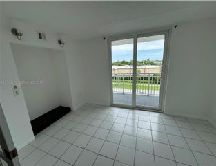 1251 NE 108th St 409, Miami, FL 33161