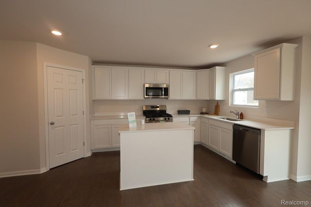 4254 Cedar Lane, Grand Blanc Charter Township, MI 48439