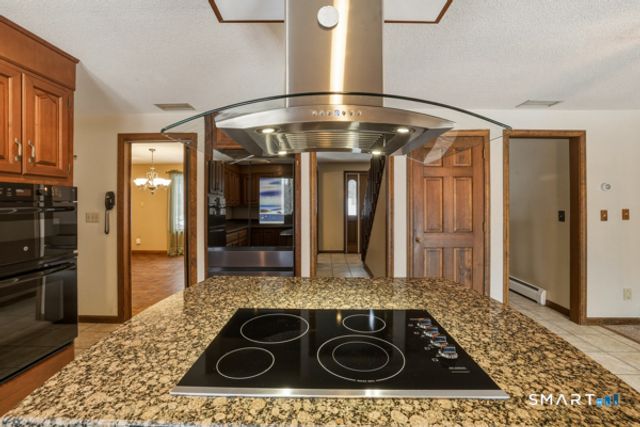 438 Chimney Sweep Hill Road, Glastonbury, CT 06033