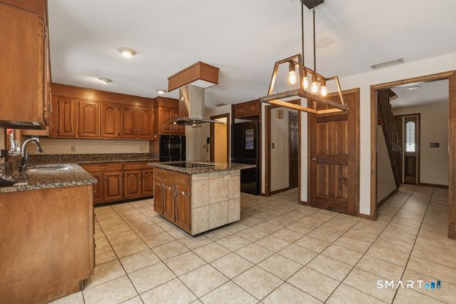 438 Chimney Sweep Hill Road, Glastonbury, CT 06033