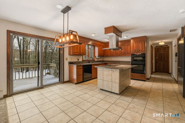 438 Chimney Sweep Hill Road, Glastonbury, CT 06033