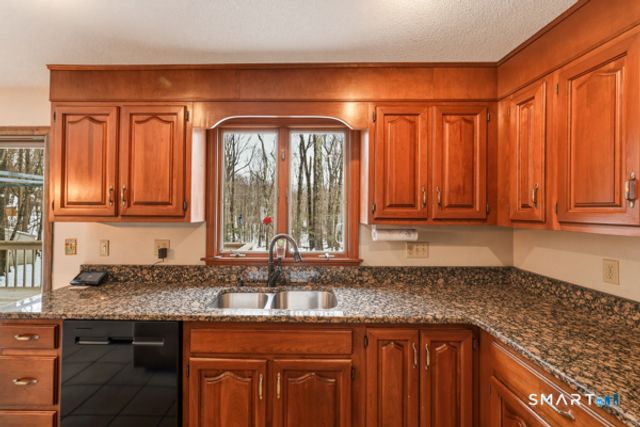 438 Chimney Sweep Hill Road, Glastonbury, CT 06033