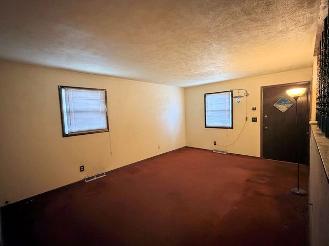 1020 Avenue E, Rochelle, IL 61068