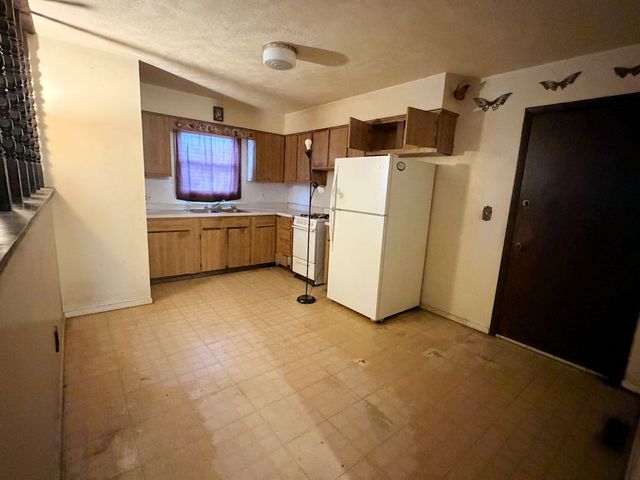 1020 Avenue E, Rochelle, IL 61068