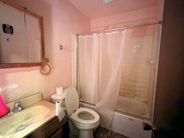 1020 Avenue E, Rochelle, IL 61068