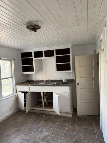 6100 Lexington Avenue, Shreveport, LA 71106