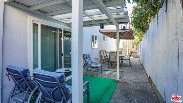 1157 Justin Avenue, Glendale, CA 91201