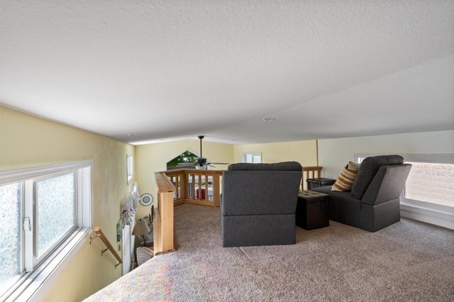 71 Pathfinder Ln, Usk, WA 99180