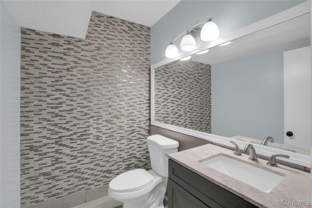 536 Farmington Road, Montgomery, AL 36109