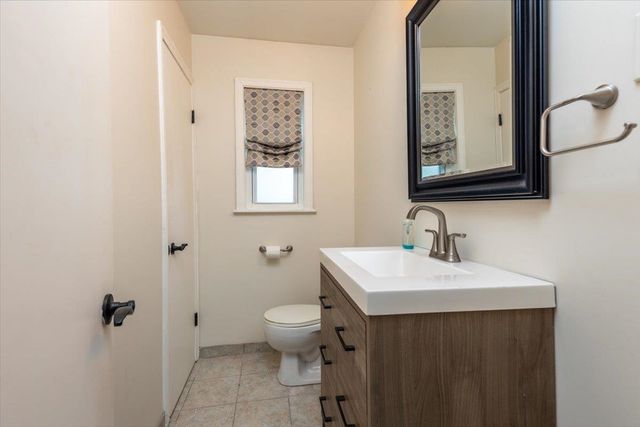 985 WILBEC RD, Memphis, TN 38117