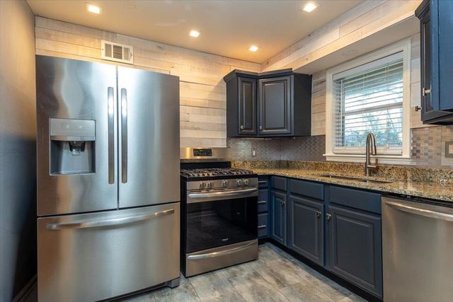 985 WILBEC RD, Memphis, TN 38117