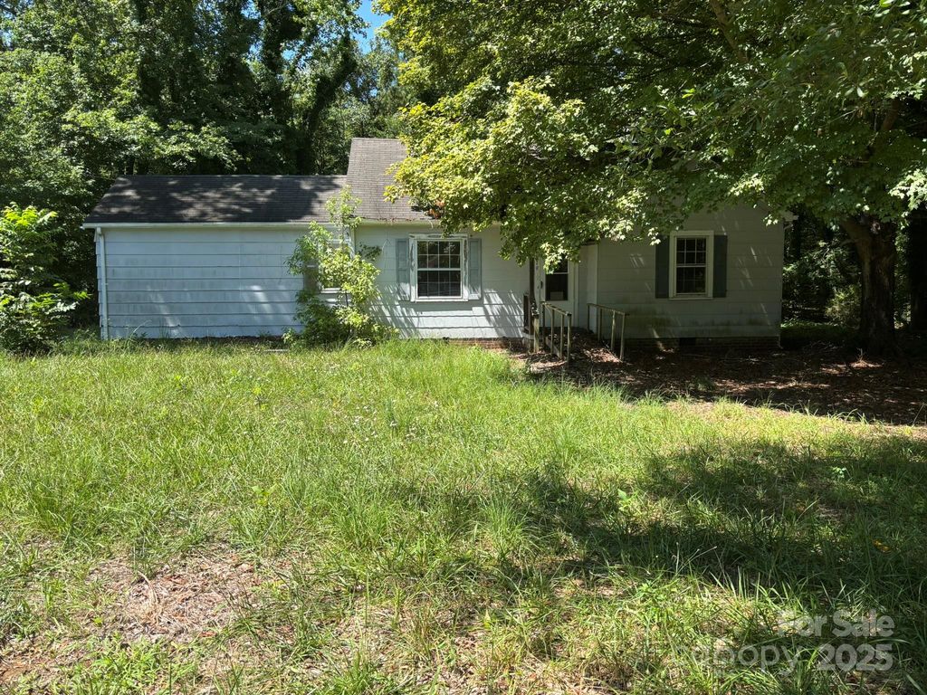 519 N Main Street, Mount Gilead, NC 27306