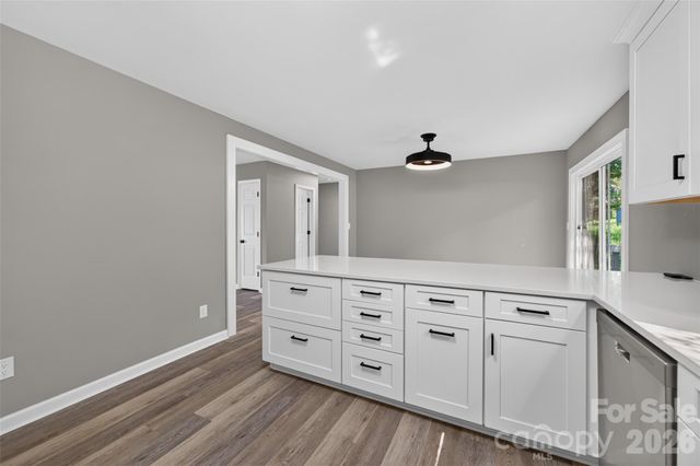 1326 Old Lenoir Road NW, Hickory, NC 28601