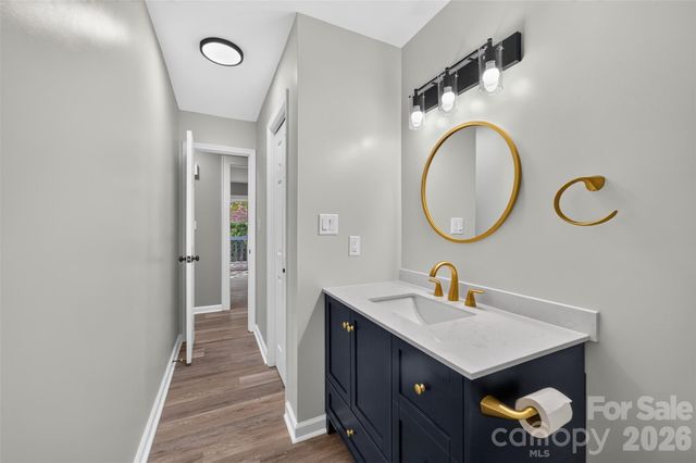 1326 Old Lenoir Road NW, Hickory, NC 28601