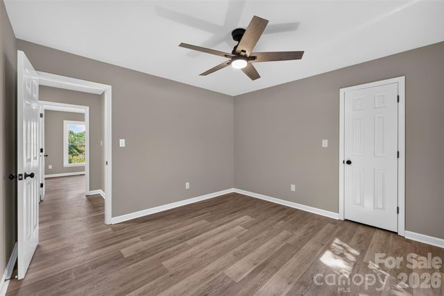 1326 Old Lenoir Road NW, Hickory, NC 28601