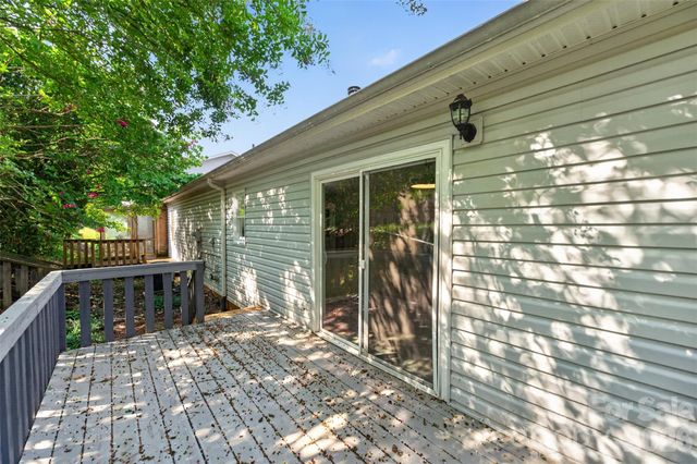 1326 Old Lenoir Road NW, Hickory, NC 28601