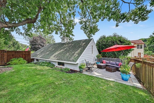 1820 Montreal Avenue, Saint Paul, MN 55116