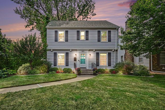 1820 Montreal Avenue, Saint Paul, MN 55116