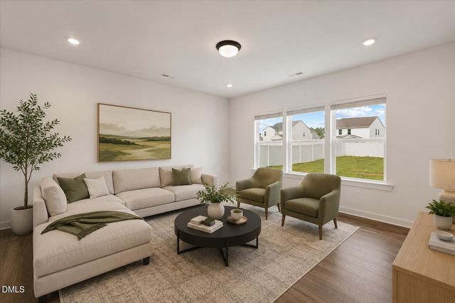 105 S Mule Way, Benson, NC 27504