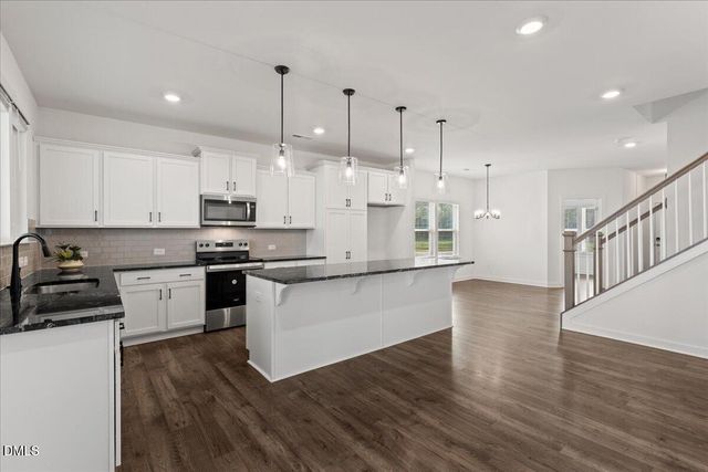 105 S Mule Way, Benson, NC 27504