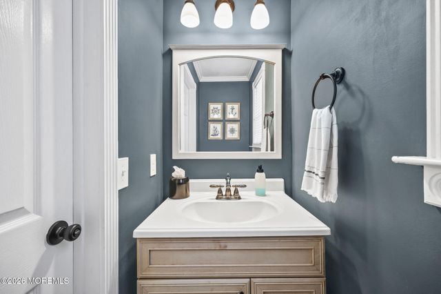 27 Diamond Lane, Howell, NJ 07731