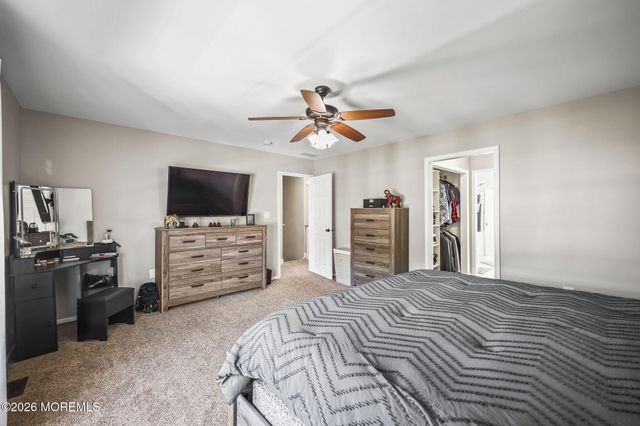 27 Diamond Lane, Howell, NJ 07731