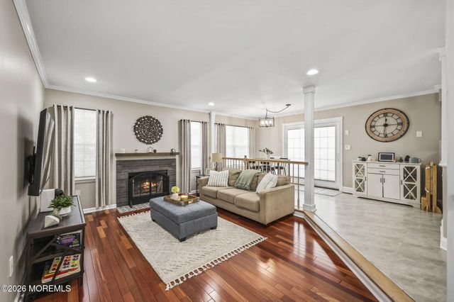 27 Diamond Lane, Howell, NJ 07731