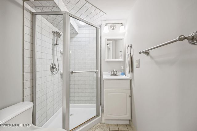 27 Diamond Lane, Howell, NJ 07731