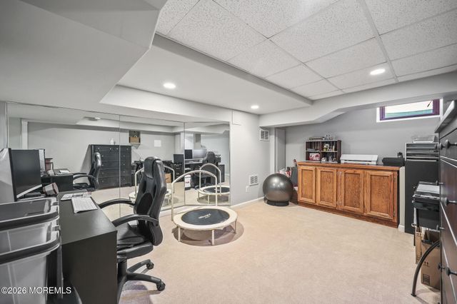 27 Diamond Lane, Howell, NJ 07731