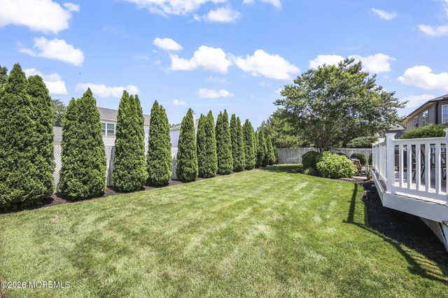 27 Diamond Lane, Howell, NJ 07731