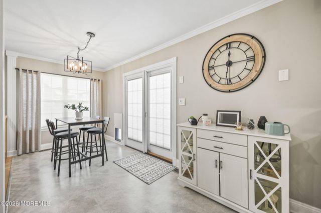 27 Diamond Lane, Howell, NJ 07731