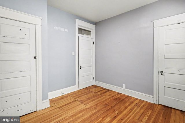 30 W AVON RD, Brookhaven, PA 19015