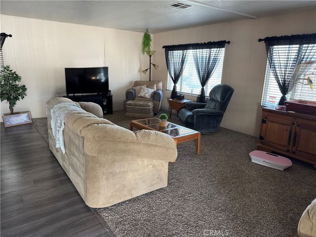 601 N Kirby, Hemet, CA 92545