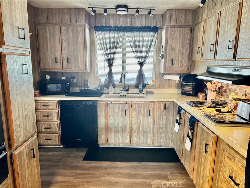 601 N Kirby, Hemet, CA 92545