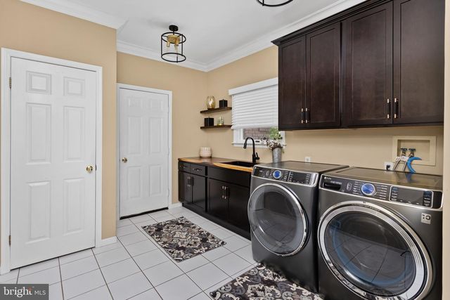 17 CLAYTON DR, Millstone Township, NJ 08510
