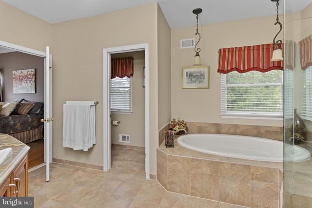 17 CLAYTON DR, Millstone Township, NJ 08510