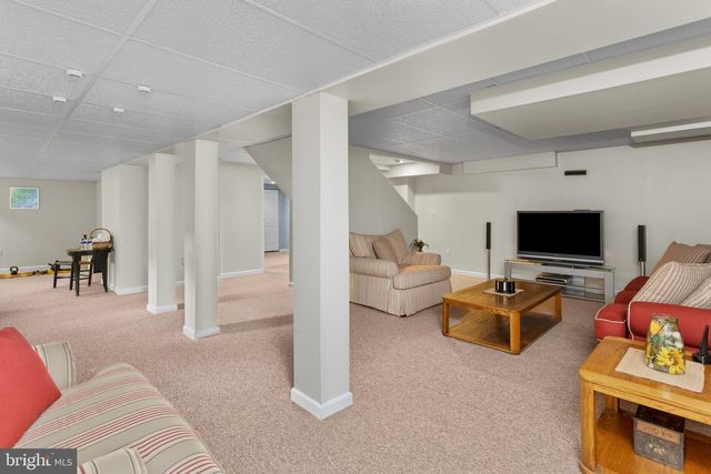 17 CLAYTON DR, Millstone Township, NJ 08510