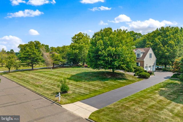 17 CLAYTON DR, Millstone Township, NJ 08510