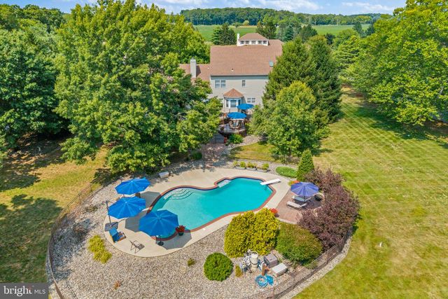 17 CLAYTON DR, Millstone Township, NJ 08510