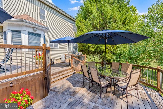 17 CLAYTON DR, Millstone Township, NJ 08510