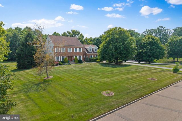 17 CLAYTON DR, Millstone Township, NJ 08510