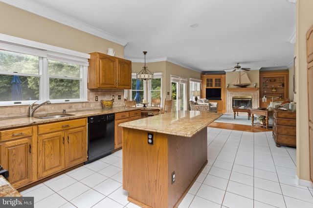 17 CLAYTON DR, Millstone Township, NJ 08510