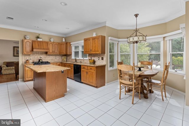 17 CLAYTON DR, Millstone Township, NJ 08510